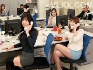 để giữ công việc mơ ước, nữ tiếp viên chim không phải chiều cơ trưởng tới bến