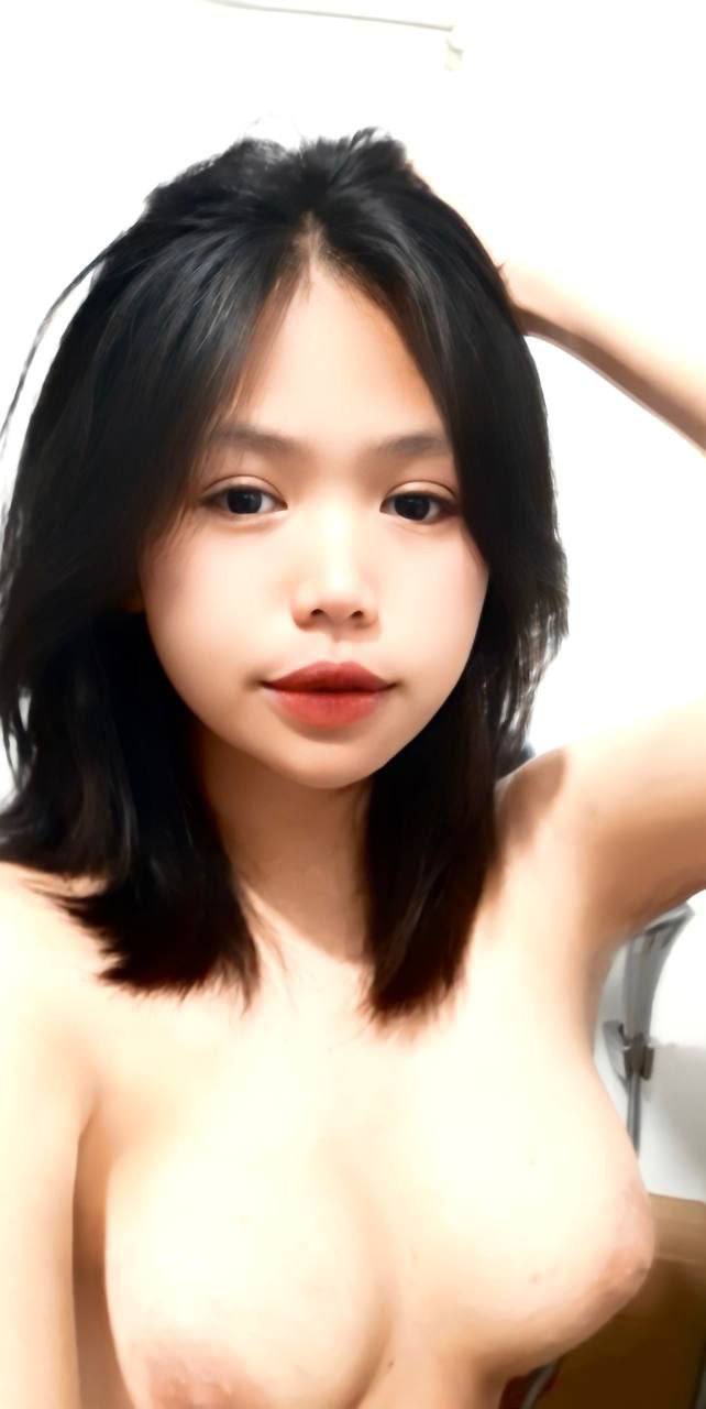 Bị người vợ "đi ngoài", bố dượng trả bài con gái riêng của người vợ ngon hết nước chấm