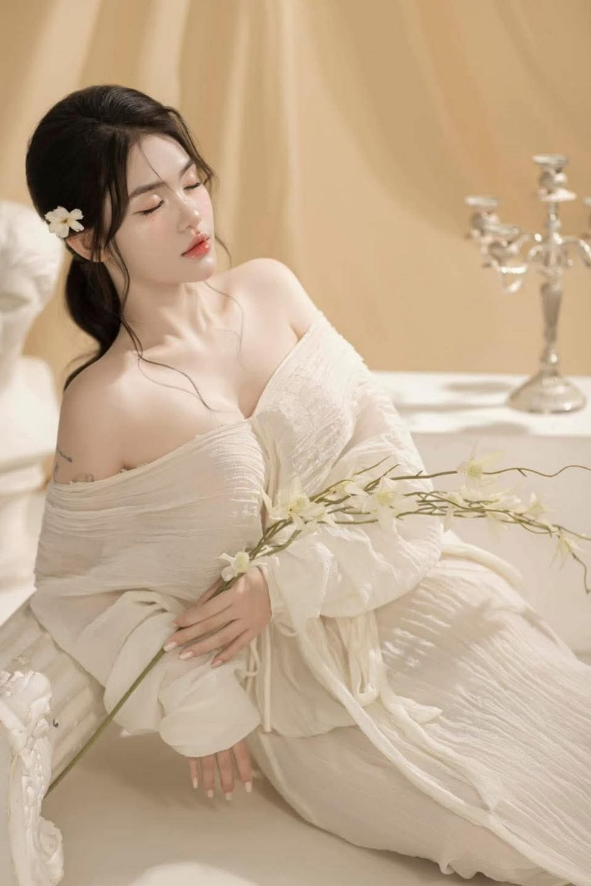 Minami Aizawa bị phụ huynh học sinh địt tả tơi
